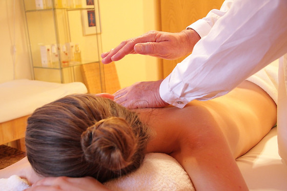 Joel Deschenaux / Baan massages - photo 4