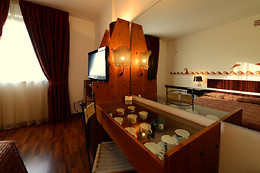 Etruscan Chocohotel