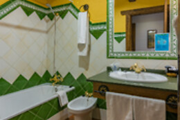 HOTEL RURAL ALMAZARA