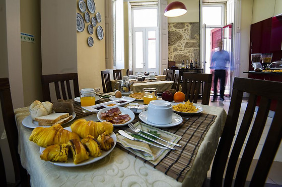 DUKES CORNER GUEST HOUSE - photo 2